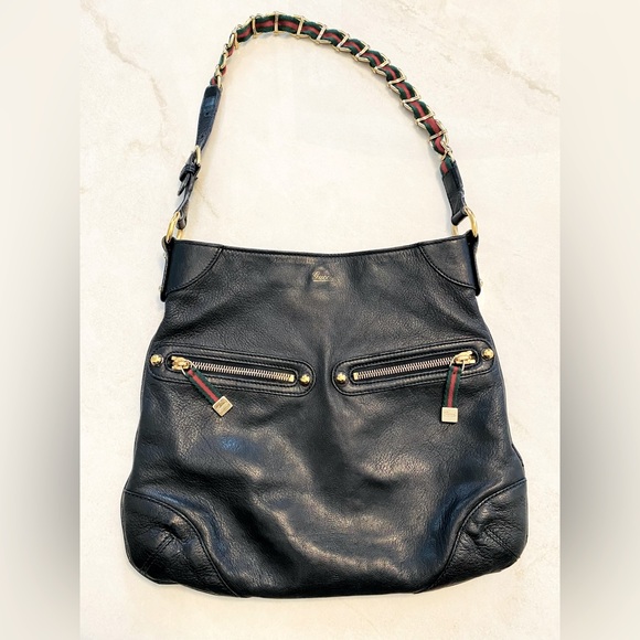 Gucci Handbags - Authentic Gucci vintage leather purse